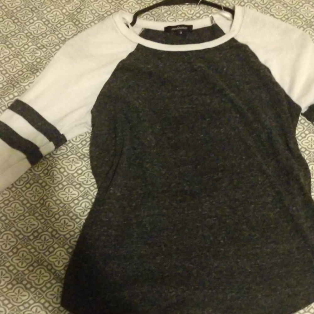 Long sleeve t-shirt